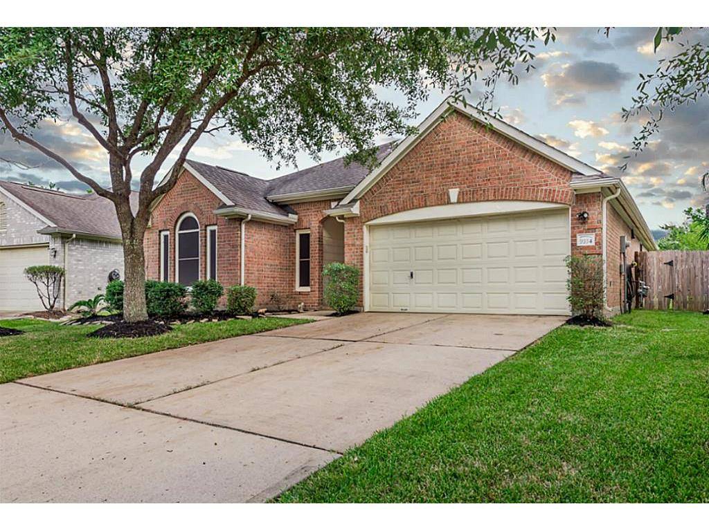 Houston, TX 77089,9334 Stoneridge Canyon Lane