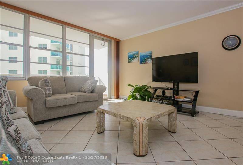 Hollywood, FL 33019,3725 S Ocean Dr  #1020