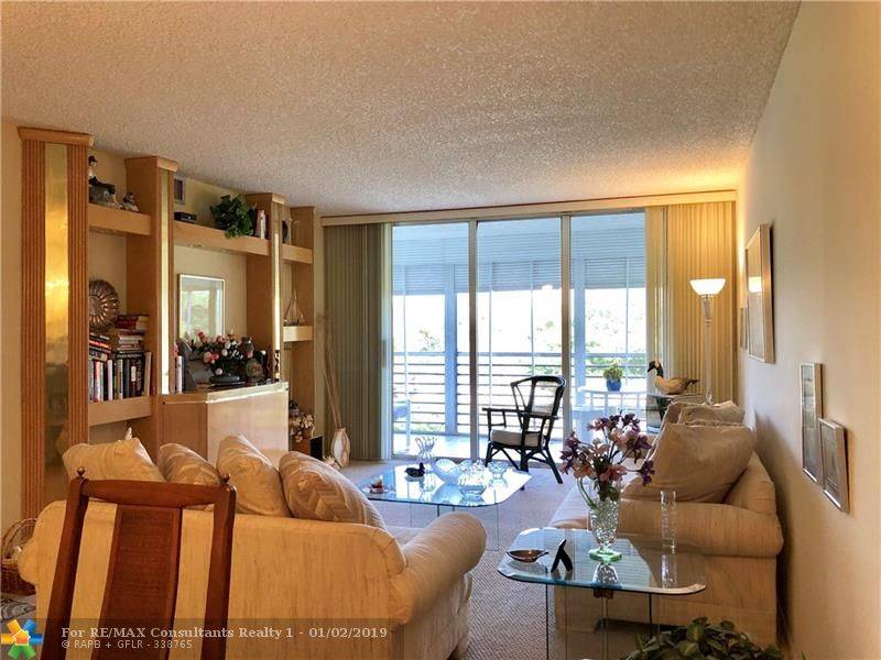 Pompano Beach, FL 33069,3503 Oaks Way  #312