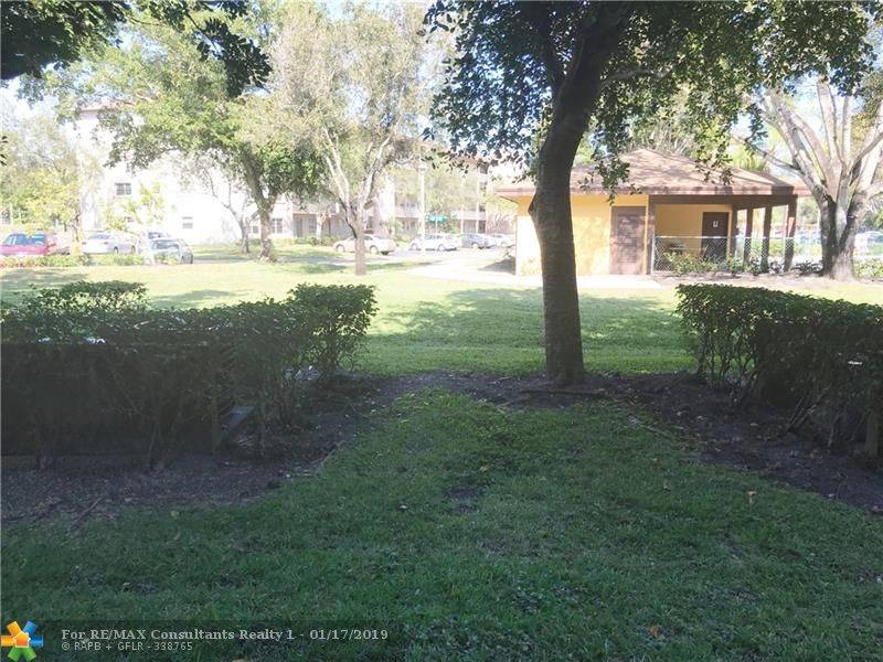 Pembroke Pines, FL 33027,13455 SW 9th Ct  #113J