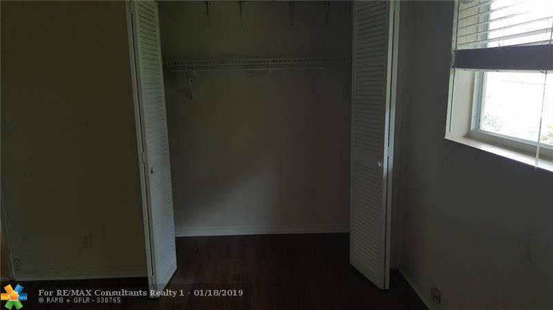 Pompano Beach, FL 33062,2190 SE 5th St  #8B