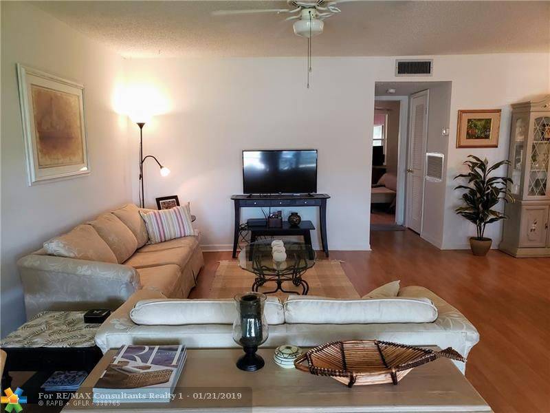 Delray Beach, FL 33445,1045 E Circle Terrace  #B