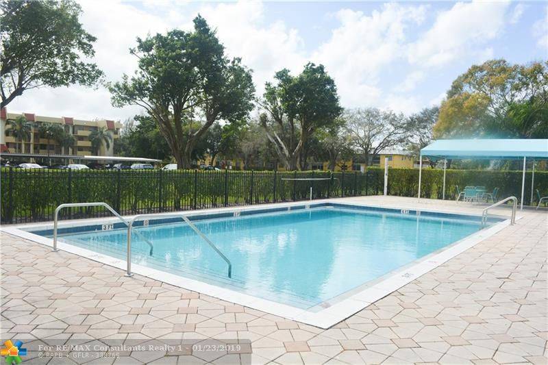 Boca Raton, FL 33428,23345 Carolwood Ln  #403