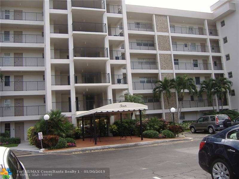 Pompano Beach, FL 33069,3000 N Palm Aire Dr  #404