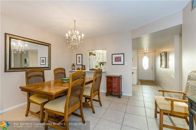 Pembroke Pines, FL 33025,9923 S Hollybrook Lake Dr  #302