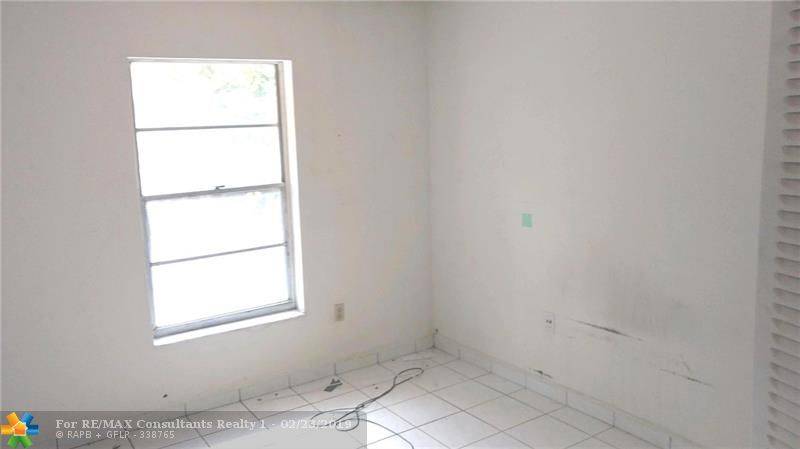 Hialeah, FL 33012,5705 W 20th Ave  #115