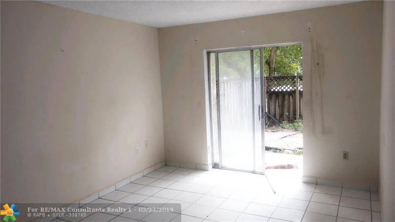 Hialeah, FL 33012,5705 W 20th Ave  #115