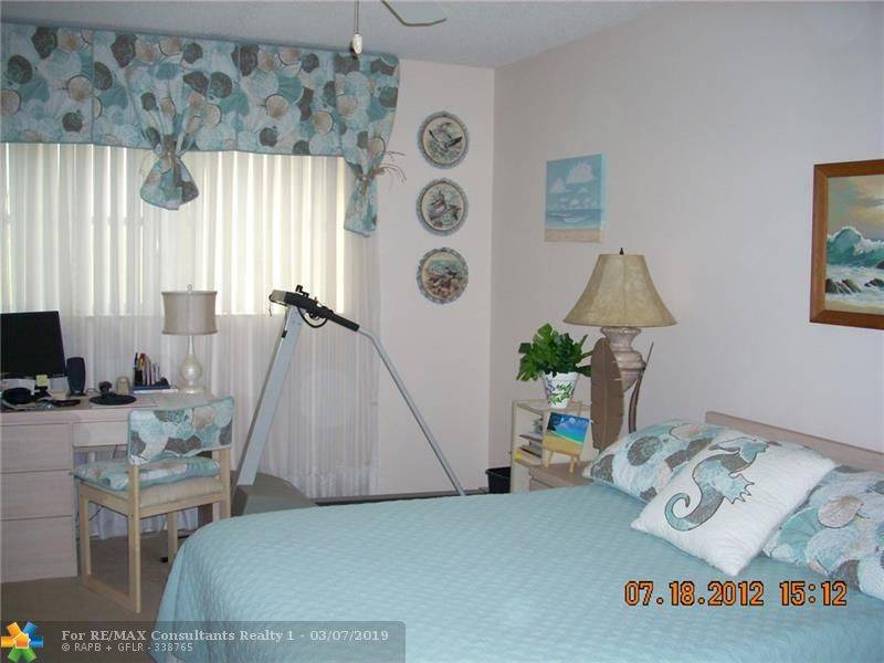 Margate, FL 33063,1055 Country Club Dr  #105