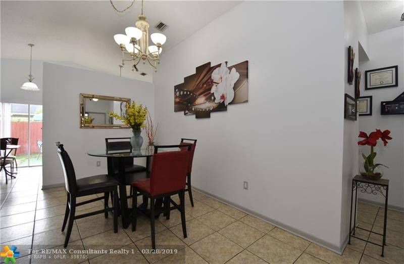 Hollywood, FL 33024,3323 NW 79th Way