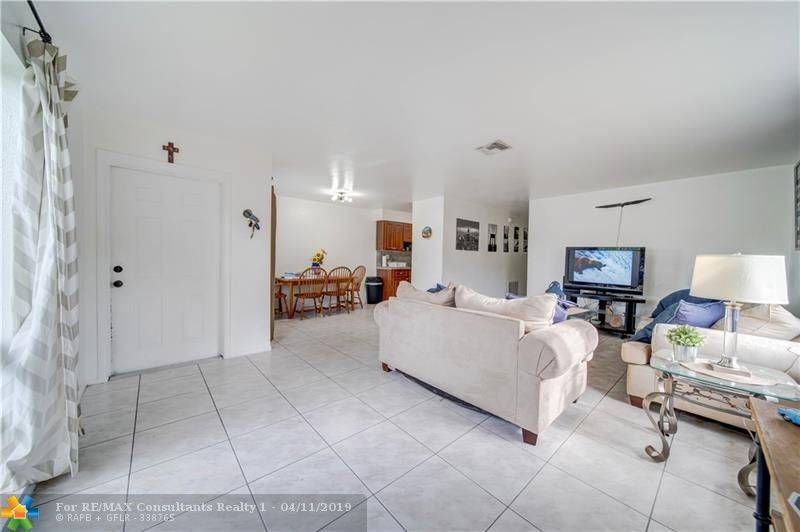 Fort Lauderdale, FL 33315,824 SW 12th Ct