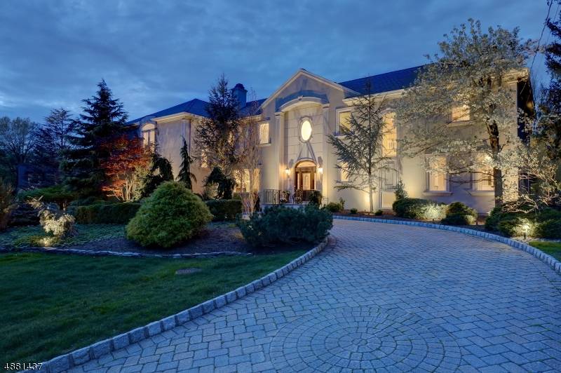 Upper Saddle River Boro, NJ 07458,28 ARROWHEAD DR