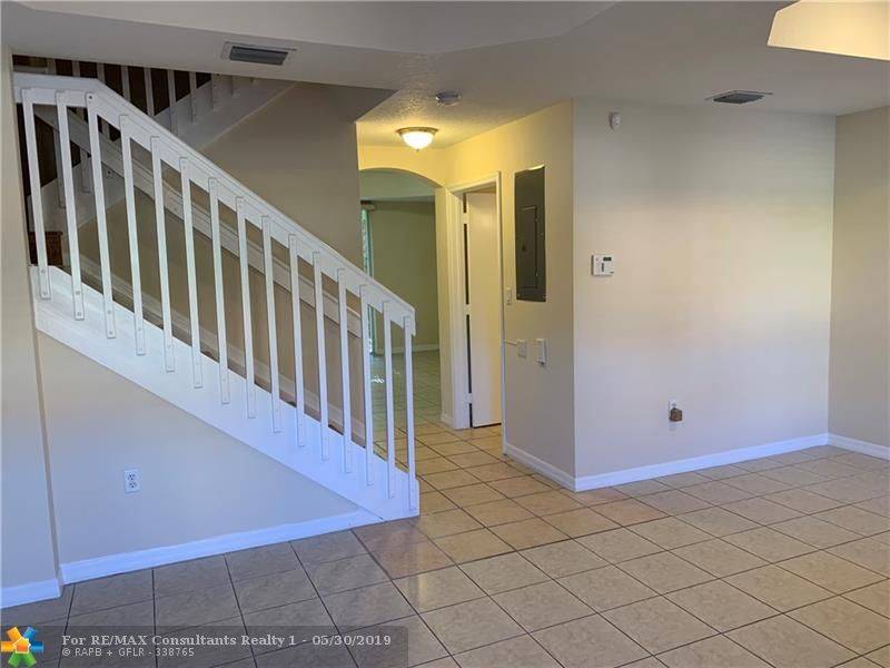 Pembroke Pines, FL 33025,762 SW 107th Ave  #308