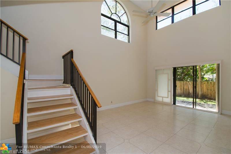 Hollywood, FL 33021,3414 Emerald Oaks Dr  #701