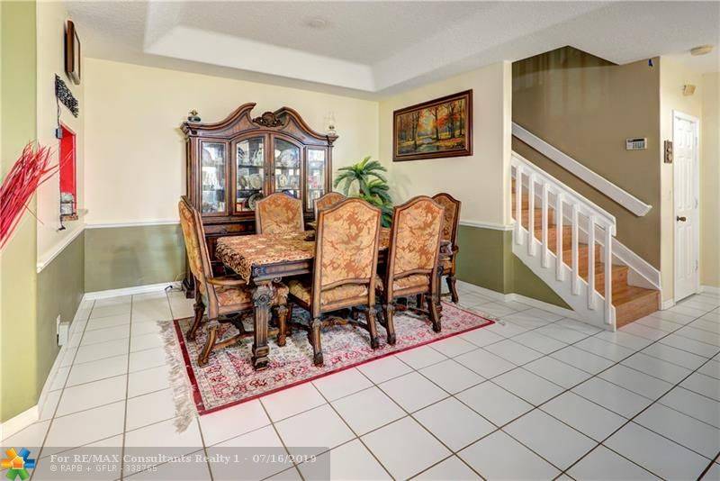 Coral Springs, FL 33065,9834 Royal Palm Blvd  #4-14