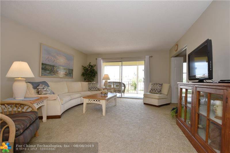 Lauderdale By The Sea, FL 33308,4629 Poinciana St  #220