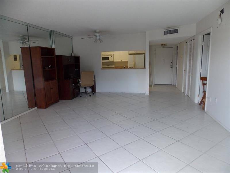 Lauderhill, FL 33319,4158 Inverrary Dr  #405