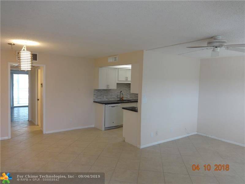 Coconut Creek, FL 33066,2903 Victoria Cir  #J2