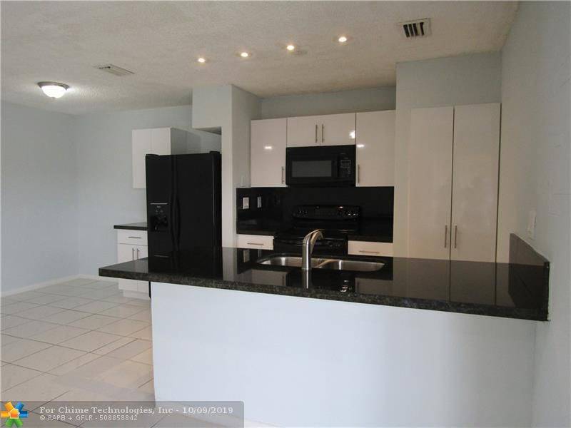 Miami, FL 33193,15635 SW 74th Circle Dr  #4