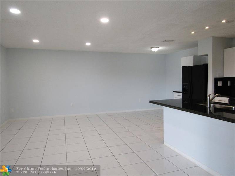 Miami, FL 33193,15635 SW 74th Circle Dr  #4