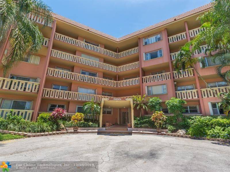 Fort Lauderdale, FL 33315,900 River Reach Dr  #414