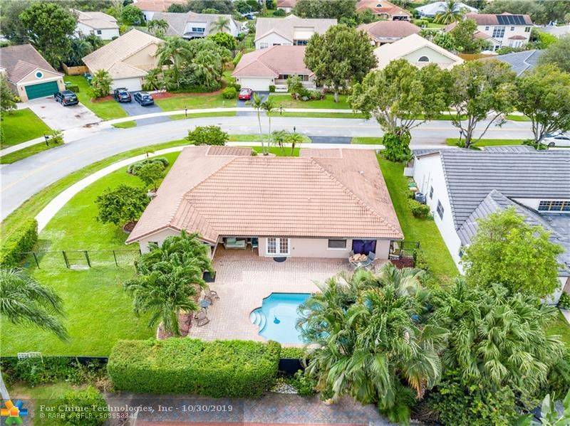 Davie, FL 33328,3247 Beechberry Cir