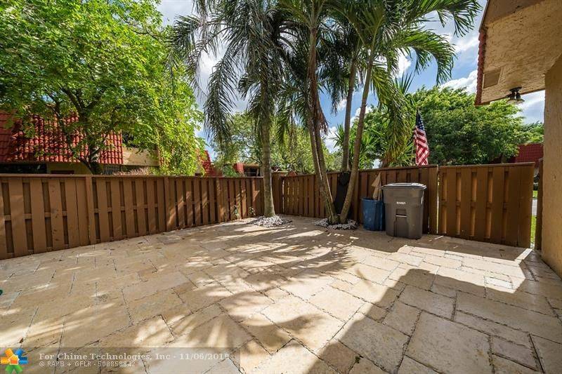 Boca Raton, FL 33433,8231 Severn Dr  #C