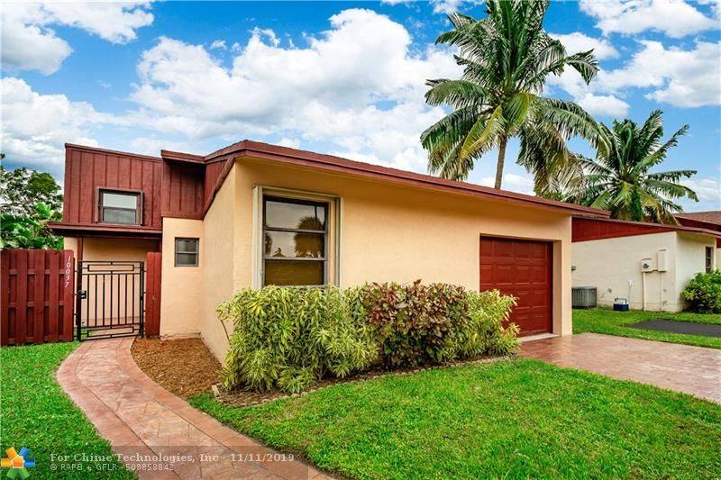 Pembroke Pines, FL 33025,10037 SW 16th St