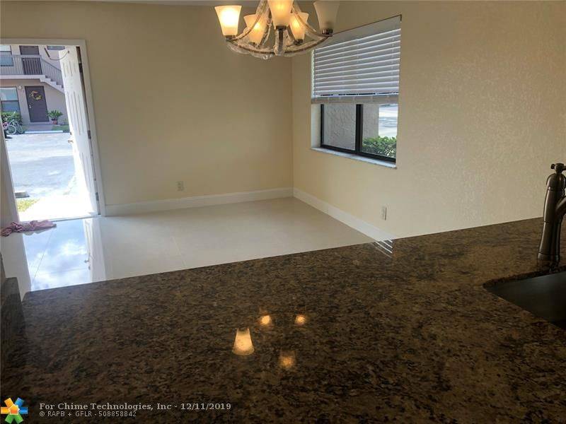 Sunrise, FL 33351,10057 Winding Lake Rd  #101