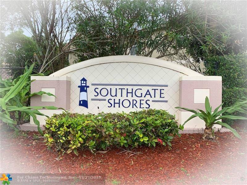 Tamarac, FL 33321,8532 W Southgate Shores Cir  #8532