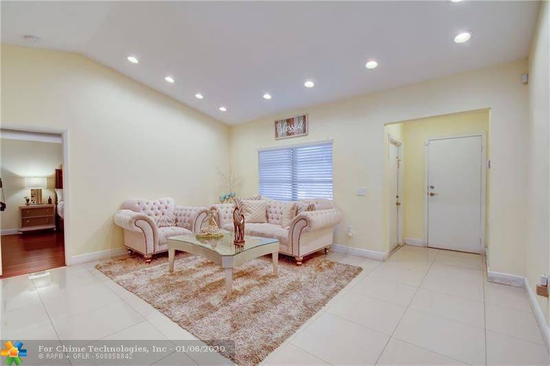 Pembroke Pines, FL 33024,750 NW 85th Way