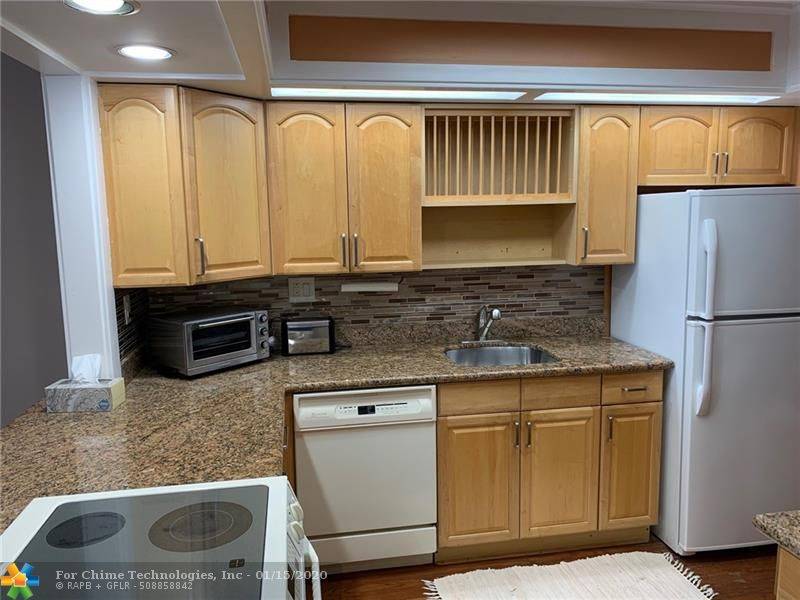 Pompano Beach, FL 33062,1609 N Riverside Dr  #302