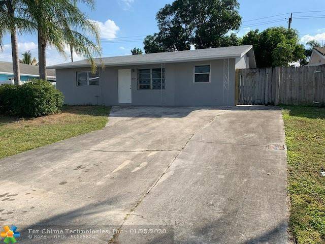 Lantana, FL 33462,1010 Pine Tree Dr