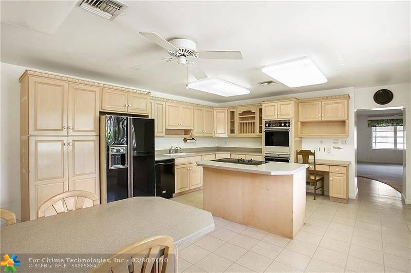 Wilton Manors, FL 33334,422 NE 27th St