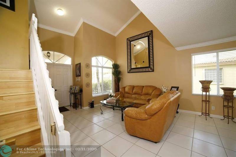 Pembroke Pines, FL 33029,961 SW 177th Way