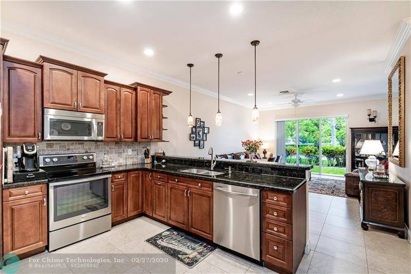 Davie, FL 33328,3533 Lakeside Dr  #3533