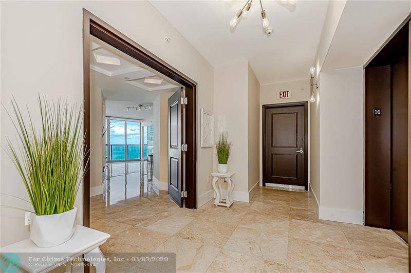 Hollywood, FL 33019,3101 S Ocean Dr  #1605