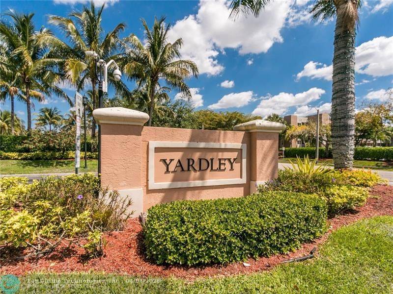 Tamarac, FL 33321,7715 Yardley Dr  #107