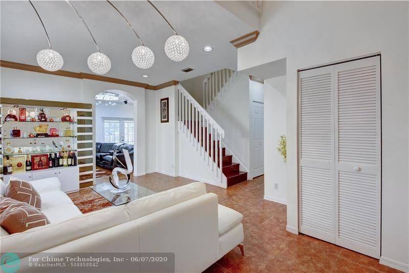 Margate, FL 33063,5901 S Sable Cir