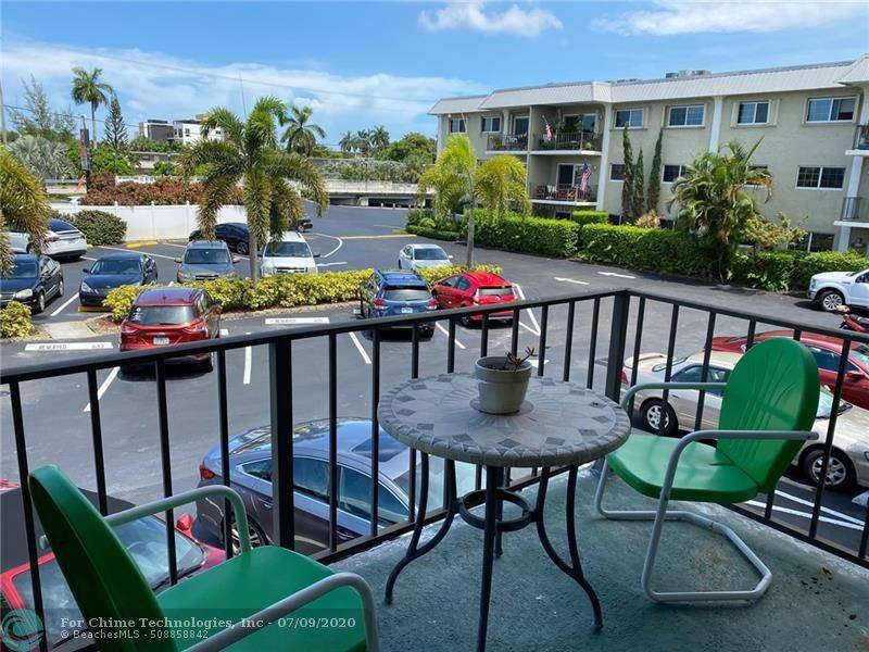 Wilton Manors, FL 33334,3002 NE 5th Ter  #208B