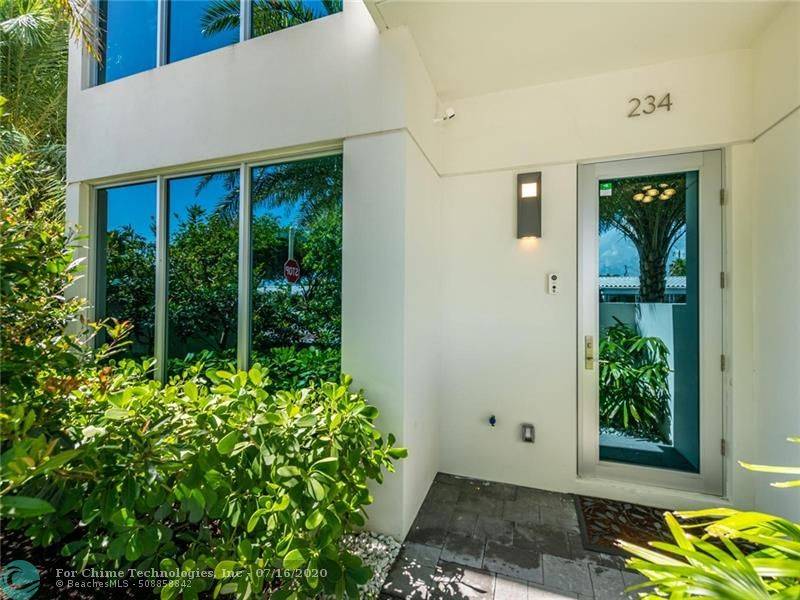 Lauderdale By The Sea, FL 33308,234 SHORE COURT  #234