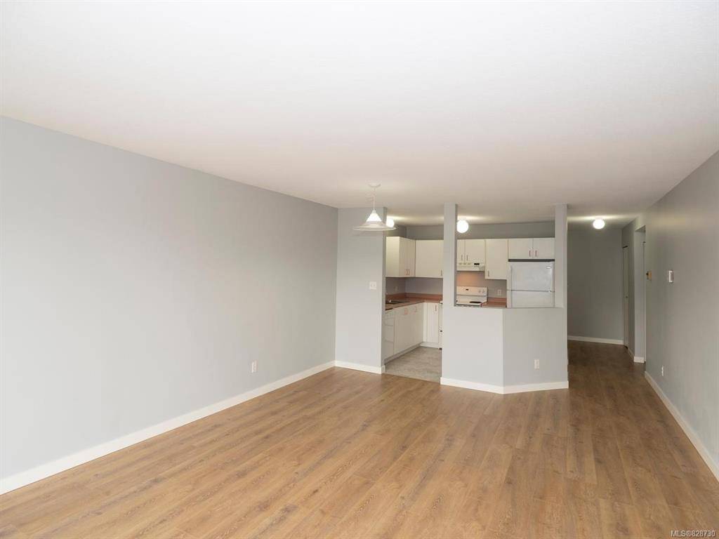 Nanaimo, BC V9T 5E3,3185 Barons Rd #301