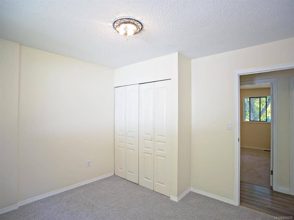 Nanaimo, BC V9T 4M9,4067 Ross Rd