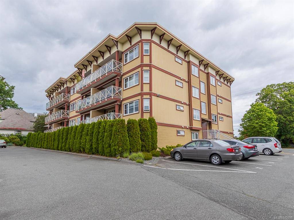 Nanaimo, BC V9R 2G4,481 Kennedy St #207