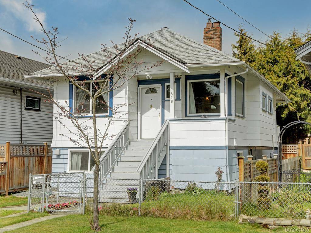 Esquimalt, BC V9A 4R3,818 Anderson Ave