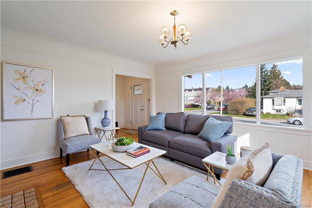 Esquimalt, BC V9A 5G3,1109 Lyall St