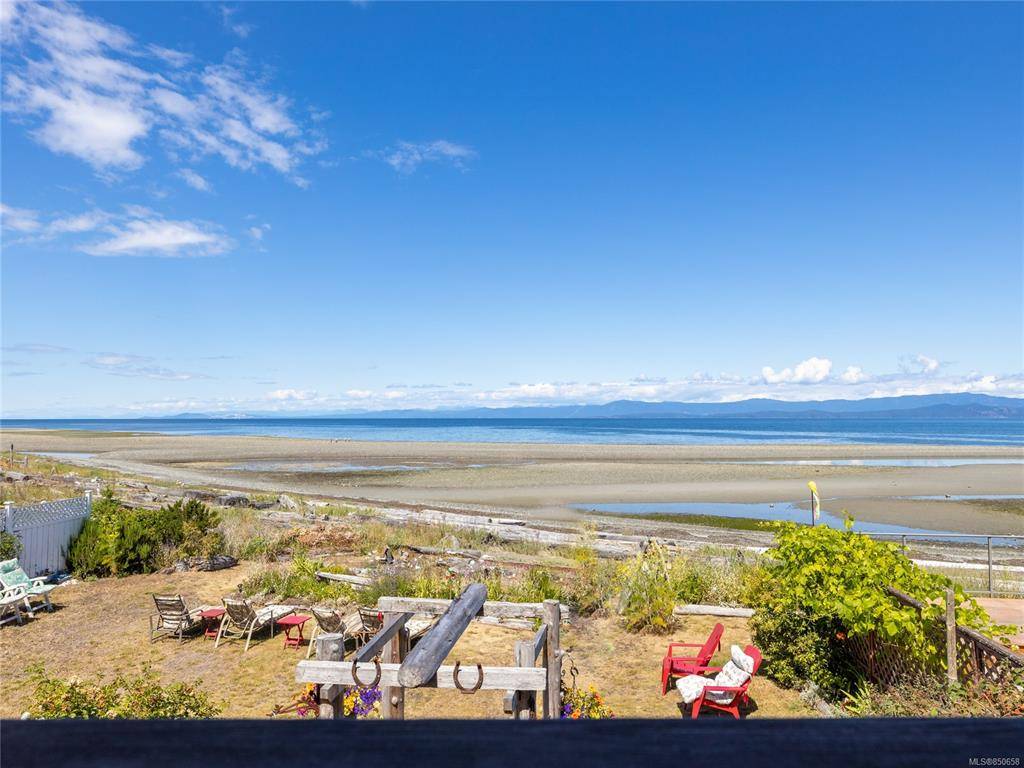 Qualicum Beach, BC V9K 2C6,3281 Island Hwy W