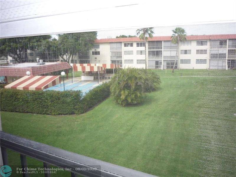 Pembroke Pines, FL 33025,9410 N Hollybrook Lake Dr  #306