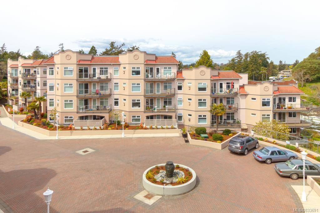 Esquimalt, BC V9A 7M3,1085 Tillicum Rd #111