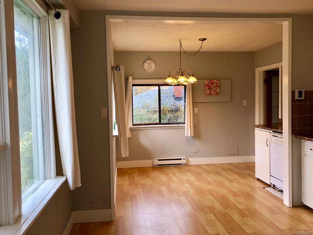 Nanaimo, BC V9R 3X1,370 Shepherd Ave