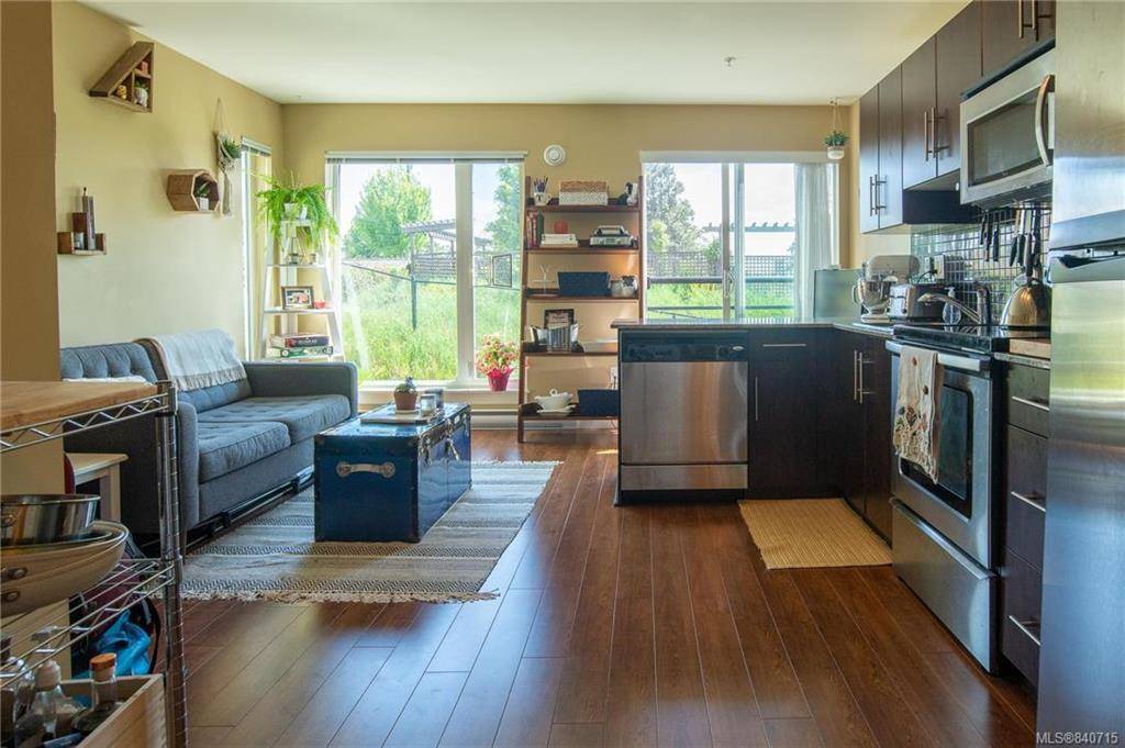 Esquimalt, BC V9A 0A4,1405 Esquimalt Rd #308